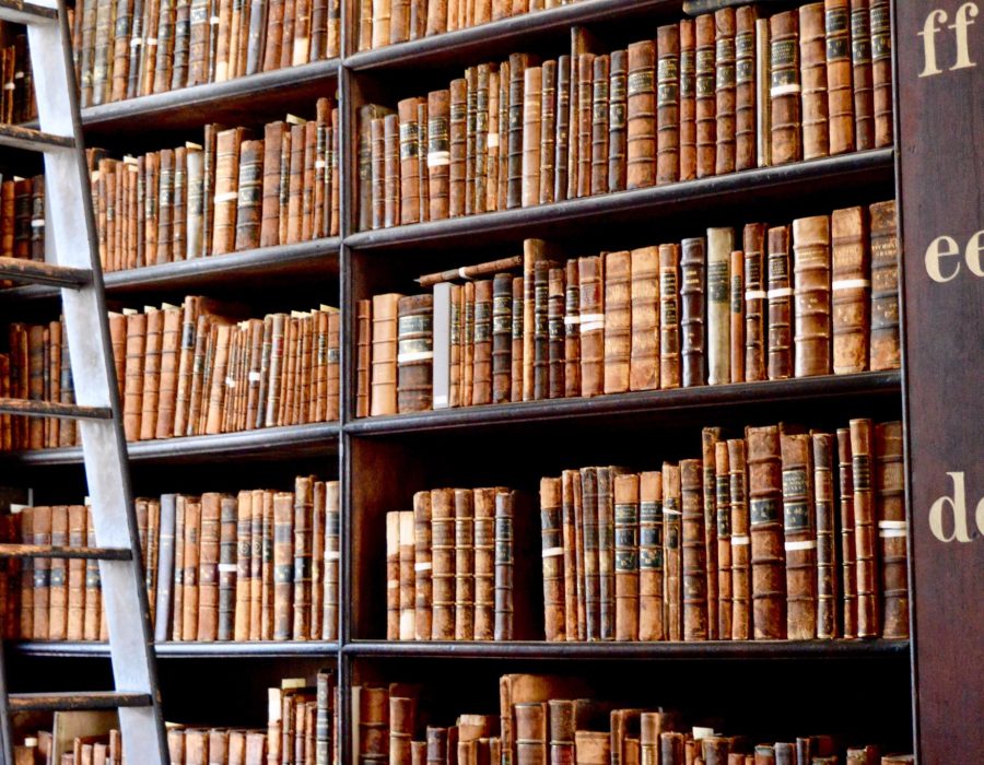 hundreds-of-old-books-in-the-library-of-trinity-college-in-dublin-ireland-with-a-ladder-to-reach-.jpg